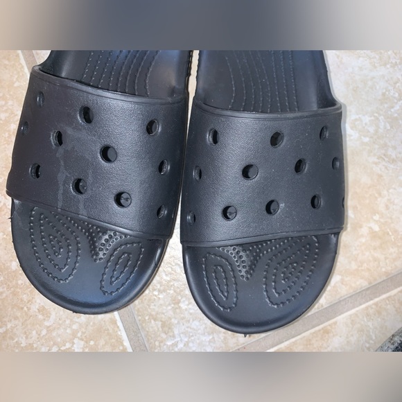 Iconic Comfort CROCS black sandals women’s size 8 men’s flip flops size 6 - Picture 4 of 13